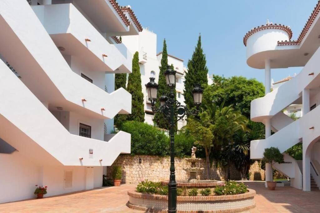 Macas Apartment Parque De La Paloma Pueblo Quinta Benalmadena Con Vistas Al Mar Piscina Y A 3 Minutos De La Playa Buitenkant foto